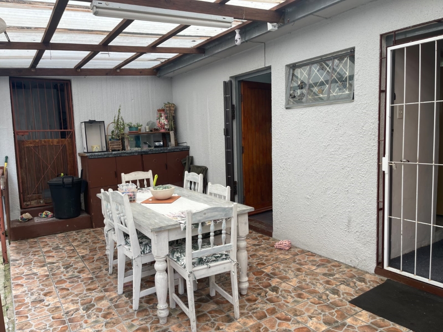 4 Bedroom Property for Sale in Amalinda North Eastern Cape